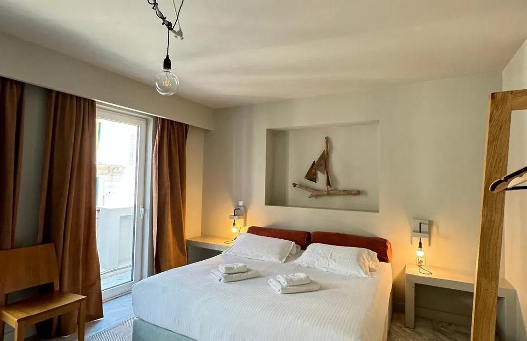 Hotel E-1