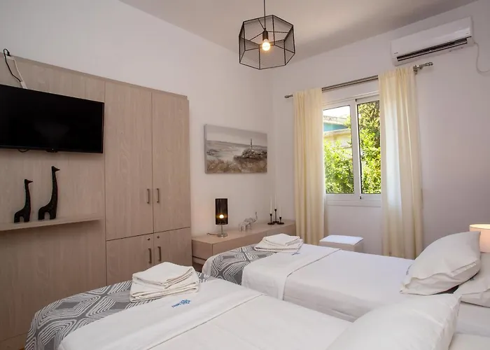 Hadrian By Heloni Apartments