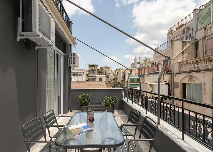 Downtown Boutique s Acropolis View